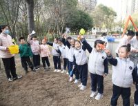 履行植树义务 共建美丽中国——西安市第五保育院“名校+”教育共同体2024年植树节活动